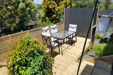 Photo of property in 38 Deverell Place, Northcross, Auckland, 0632