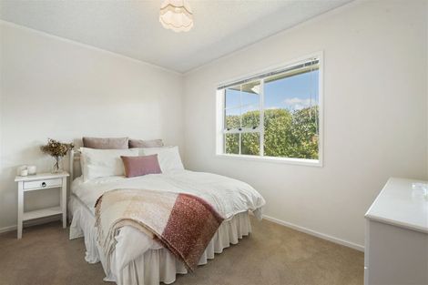 Photo of property in 3 Delisle Place, Windsor Park, Auckland, 0632