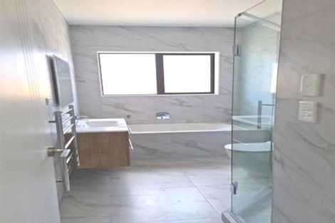 Photo of property in 63 Drumbuoy Drive, Flat Bush, Auckland, 2019