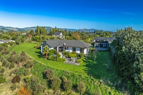 Photo of property in 69 Polson Hill Drive, Aokautere, Palmerston North, 4471
