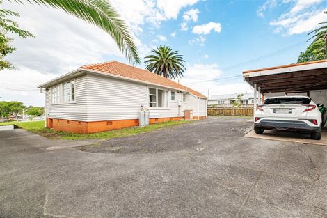 Photo of property in 308 Great North Road, Henderson, Auckland, 0612