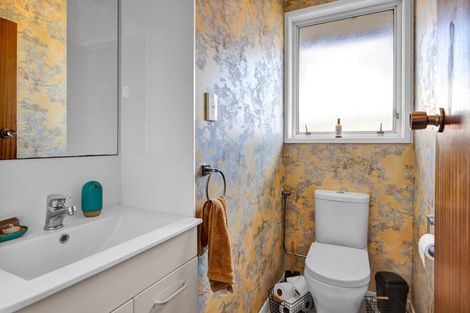 Photo of property in 18 Kowhai Street, Hawera, 4610