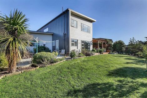 Photo of property in 51 Te Puia Drive, Aotea, Porirua, 5024