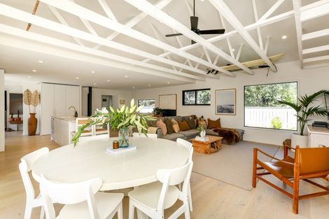 Photo of property in 23 Linda Street, Oakura, 4314