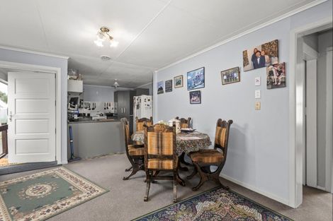 Photo of property in 4 Ngahina Street, Marton, 4710