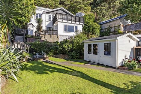 Photo of property in 22 Tawa Street, Eastbourne, Lower Hutt, 5013