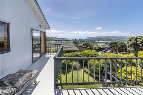 Photo of property in 22 Mercury Way, Whitby, Porirua, 5024