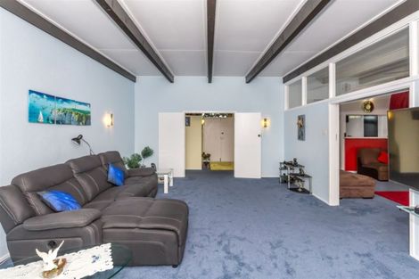 Photo of property in 37 The Avenue, Levin, 5510