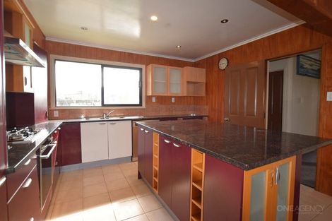 Photo of property in 52 Tiroroa Avenue, Te Atatu South, Auckland, 0610