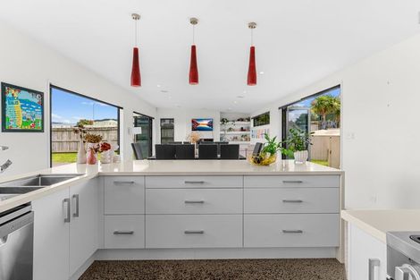 Photo of property in 22 Marram Place, Mangawhai Heads, Mangawhai, 0505
