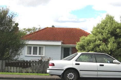 Photo of property in 731a Te Atatu Road, Te Atatu Peninsula, Auckland, 0610