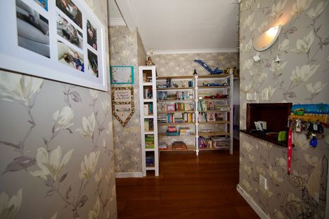 Photo of property in 1 Harris Street, Feilding, 4702