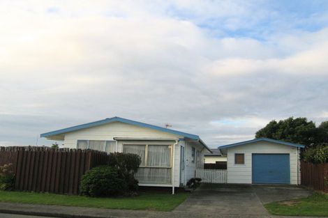 Photo of property in 4a Cypress Grove, Paraparaumu, 5032