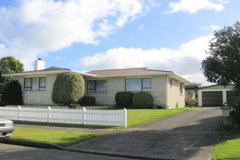 Photo of property in 6 Calder Place, Feilding, 4702