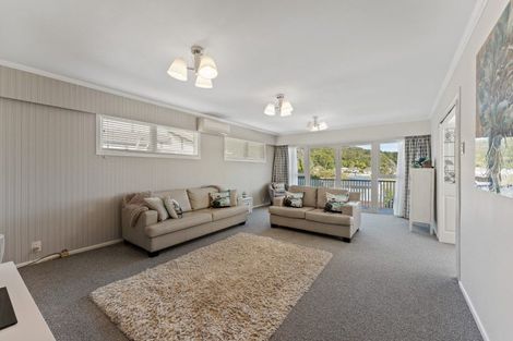 Photo of property in 37 Holland Street, Wainuiomata, Lower Hutt, 5014