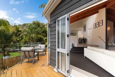 Photo of property in 2/12a Mcdowell Crescent, Hillcrest, Auckland, 0627