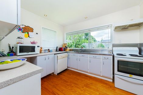 Photo of property in 3 Kaikoura Street, Henderson, Auckland, 0612