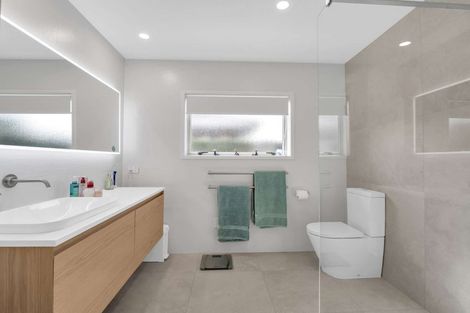 Photo of property in 21 Beachwater Drive, Papamoa Beach, Papamoa, 3118