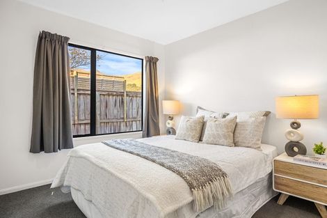 Photo of property in 2 Wendy Place, Heathcote Valley, Christchurch, 8022