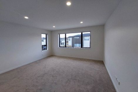 Photo of property in 7b Gulf Crest, Bucklands Beach, Auckland, 2012