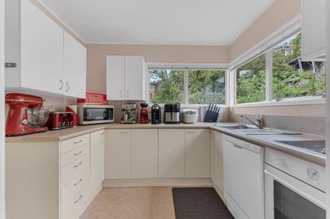 Photo of property in 2/19 Capilano Place, Glenfield, Auckland, 0629