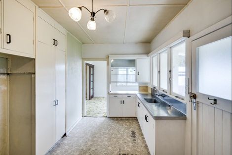Photo of property in 1102 Heretaunga Street East, Parkvale, Hastings, 4122