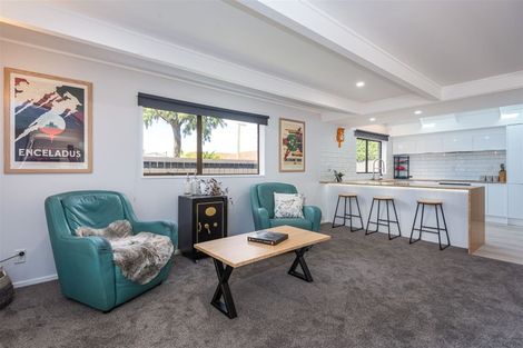 Photo of property in 21 Fovant Street, Russley, Christchurch, 8042