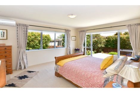 Photo of property in 10 Seamount Drive, Red Beach, 0932