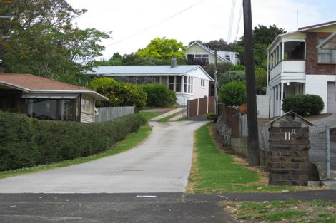 Photo of property in 11a Kiwi Esplanade, Mangere Bridge, Auckland, 2022