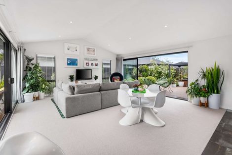 Photo of property in 19 Falcon Road, Rolleston, 7615