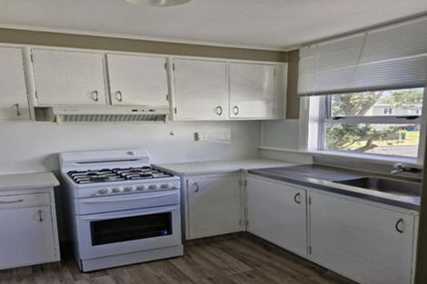 Photo of property in 19 Cook Street, Marfell, New Plymouth, 4310