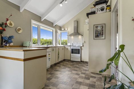 Photo of property in 318 Kuku Beach Road, Kuku, Levin, 5570