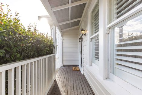 Photo of property in 17 Perrin Place, Kelvin Grove, Palmerston North, 4414