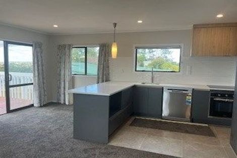 Photo of property in 40c/1 West Coast Road, Glen Eden, Auckland, 0602
