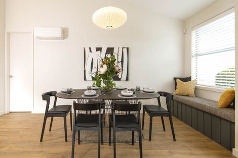 Photo of property in 11 Munro Oak Lane, Clevedon, 2582