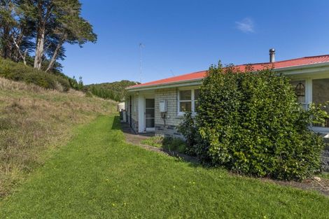 Photo of property in 2560 Rawhitiroa Road, Matemateaonga, Eltham, 4399