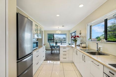 Photo of property in 1/1 Elcoat Avenue, Henderson, Auckland, 0612