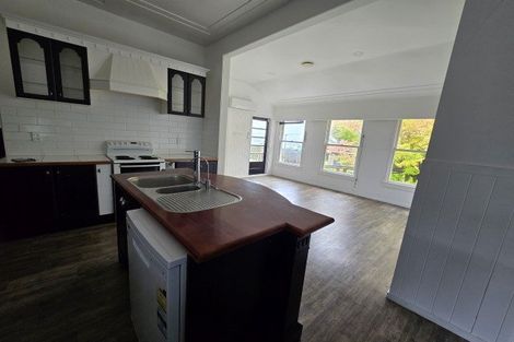 Photo of property in 172 Kawaha Point Road, Kawaha Point, Rotorua, 3010