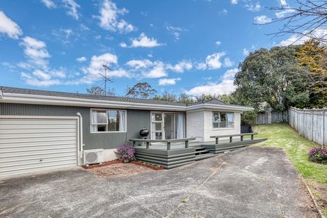 Photo of property in 2/33 Lowtherhurst Road, Massey, Auckland, 0614