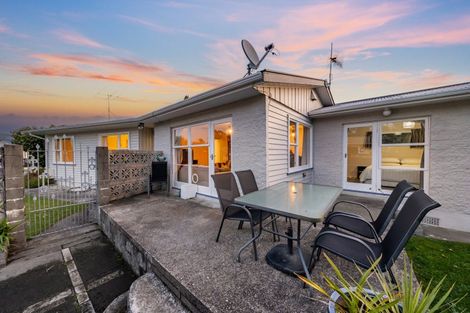 Photo of property in 16 Longfellow Street, Trentham, Upper Hutt, 5018