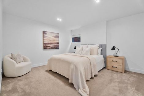 Photo of property in 1 Endymion Place, Half Moon Bay, Auckland, 2012