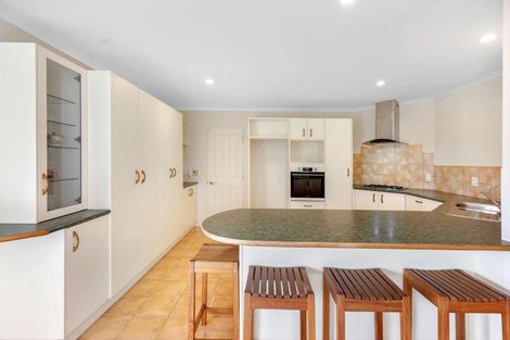 Photo of property in 21 Rothesay Place, Highbury, Palmerston North, 4412