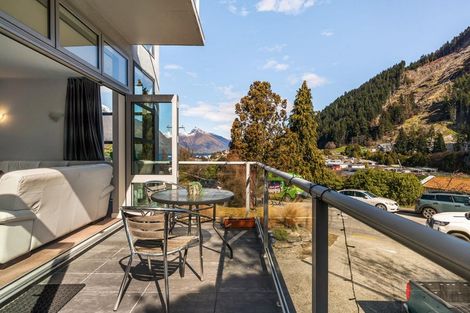Photo of property in 97 Hallenstein Street, Queenstown, 9300