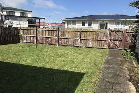 Photo of property in 2 Thomas Road, Mangere, Auckland, 2022