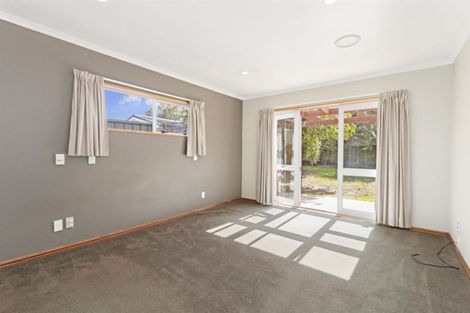 Photo of property in 33 Kirsten Place, Parklands, Christchurch, 8083