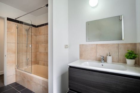 Photo of property in 44 Sylvan Street, Lake Hayes, Queenstown, 9304