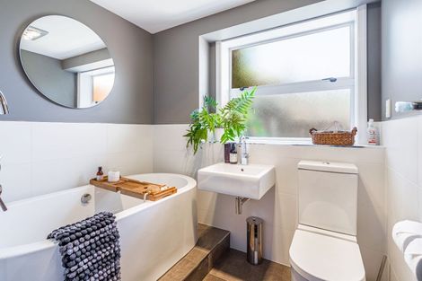 Photo of property in 23 Gloria Avenue, Te Atatu Peninsula, Auckland, 0610