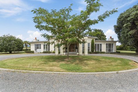 Photo of property in 15 Tarahunga Road, Levin, 5571