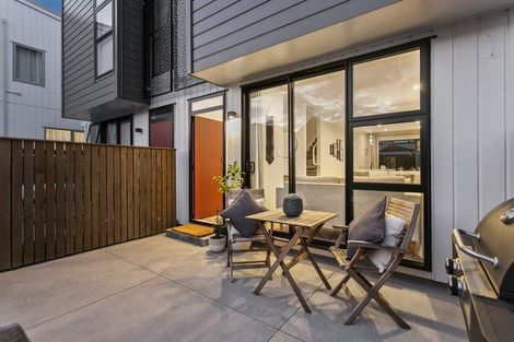 Photo of property in 7 Sacred Kingfisher Road, Hobsonville, Auckland, 0616