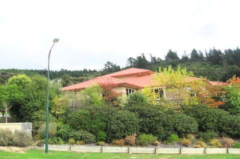 Photo of property in 16 Sylvan Way, Silverstream, Upper Hutt, 5019